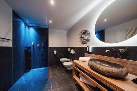 Deluxe Double Room, Balcony, Mountain View | Bathroom | Hair dryer, bathrobes, slippers, towels