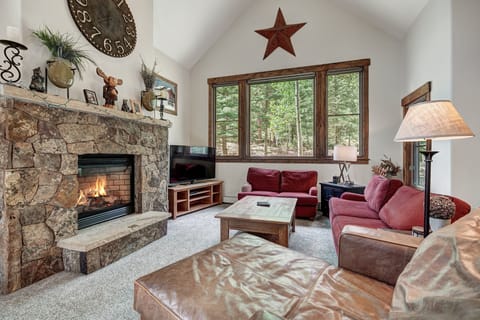 Furniture, Indoors, Living Room, Fireplace, Couch
