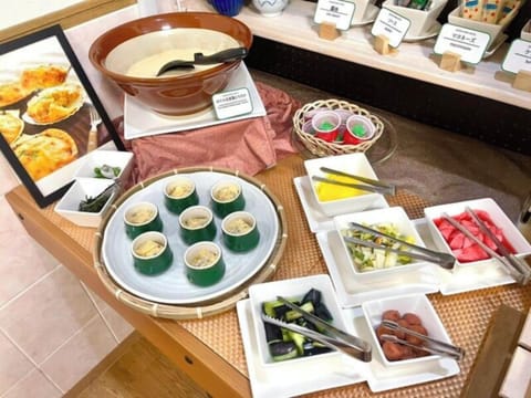 Daily buffet breakfast for a fee
