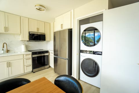 Full laundry(washer dryer) in unit