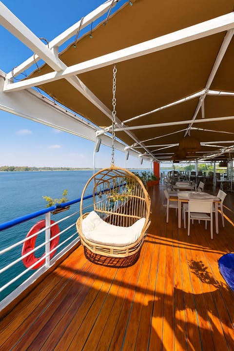 Sundeck