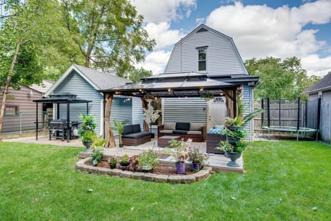 Elgin Vacation rental | 3BR | 2BA | 1,250 Sq Ft | 6 Steps to Enter