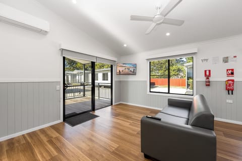 Superior Accessible 2 Bedroom Villa | Living area