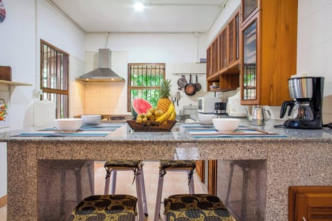 Villa, 4 Bedrooms, Smoking, Private Pool | Interior