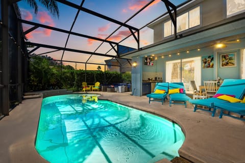 Private Pool Paradise – Enjoy a sunset swim in your own screened-in pool.