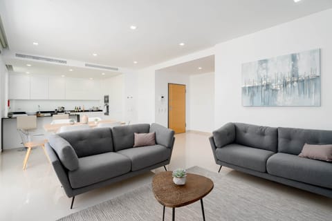Living Room 3-min