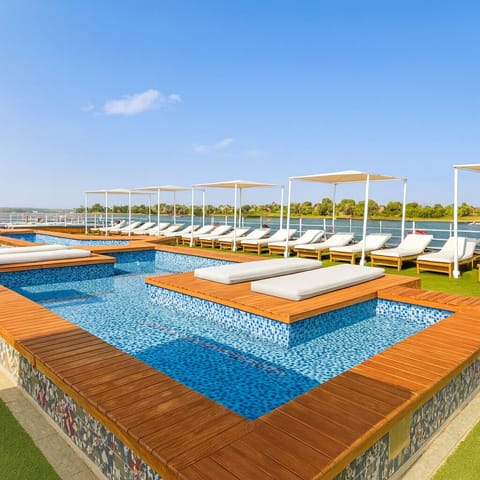 Sundeck