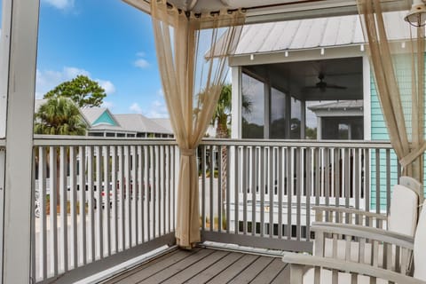 House, 1 King Bed with Sofa bed (Barefoot Cottage B49 - Seabbatical) | Property grounds