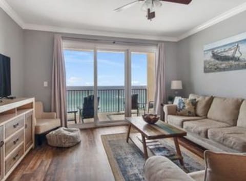 Living area with beautiful view