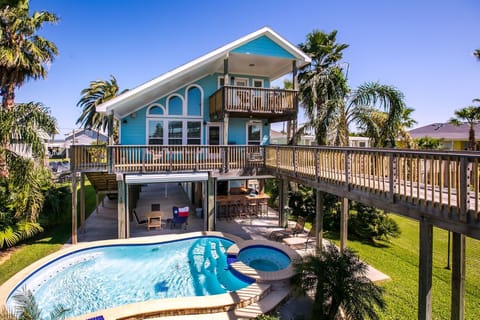 House (3 Bedrooms) | Property amenity