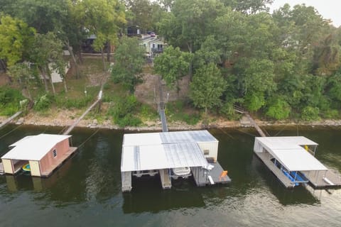 Eucha Vacation Rental | 4BR | 2BA | 1,724 Sq Ft | Stairs Required
