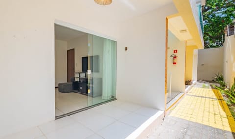 Basic Apartment | Terrace/patio