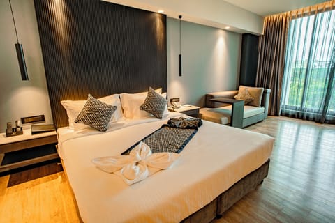 Premium Room | Desk, laptop workspace, iron/ironing board (on request)