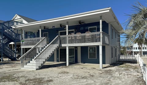 Welcome to Bobby's Girl!