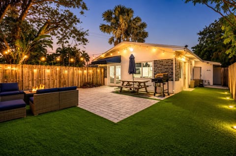 The paradise collection south florida unit 1400 backyard sunset outdoor living