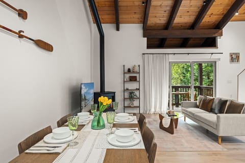 Dining Table - Alpine Loft at The Villas