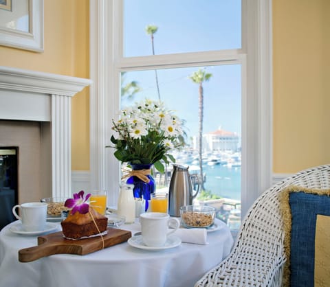 Luxury Room | In-room safe, blackout drapes, WiFi (free), individually decorated