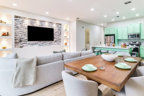 Davenport Vacation Rental | 4BR | 3BA | 1,742 Sq Ft | 2 Steps to Enter