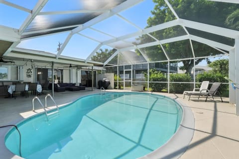 Fresh Water Pool for Guests to Enjoy. Heated for Guests at no extra charge. Beach towels provided for guests 