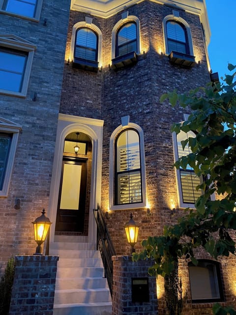 Welcome to Uptown Brownstone!