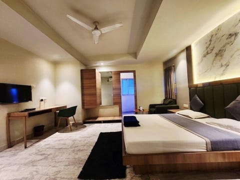 Superior Double Room, City View | Free WiFi, bed sheets