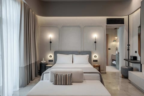 Cozy Queen Bed with Thoughtful Room Features