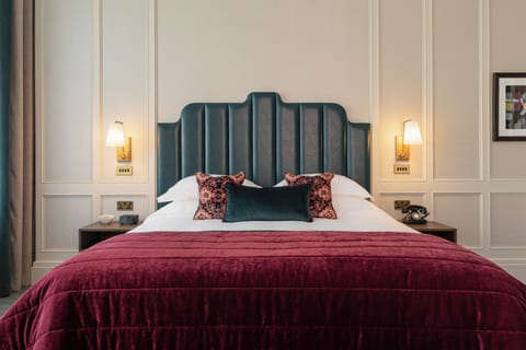 Premium bedding, pillowtop beds, in-room safe, desk