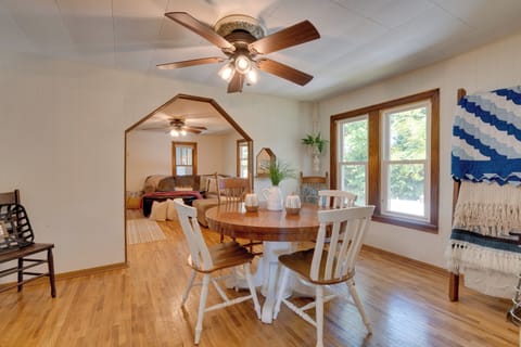 House (2 Bedrooms) | Interior