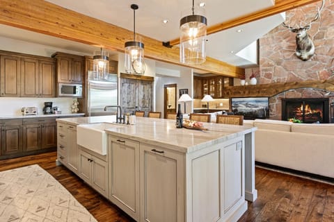 Condo, 4 Bedrooms | Interior