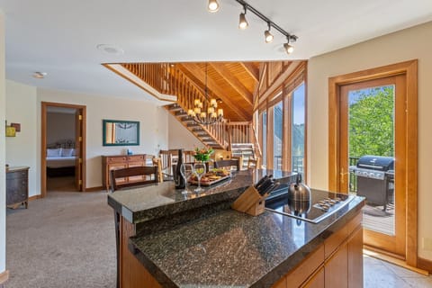 Condo, 4 Bedrooms | Interior