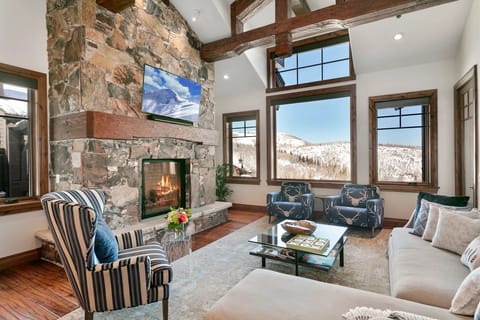 Condo, 4 Bedrooms | Living area | Smart TV