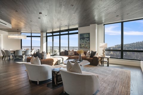Condo, 4 Bedrooms | Living area | Smart TV