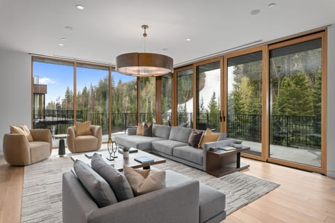 Condo, 3 Bedrooms | Living area | Smart TV