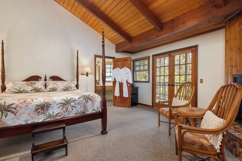 Deluxe Room, 1 King Bed (Honeymoon) | Iron/ironing board, free WiFi, bed sheets