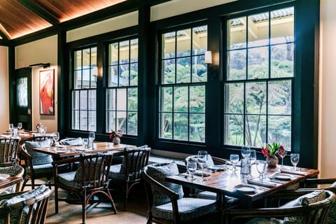 Breakfast, lunch and dinner served