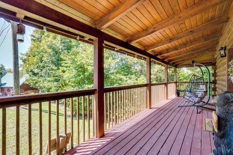 Sevierville Vacation Rental | 2BR | 2BA | 1,310 Sq Ft | 2 Steps to Enter