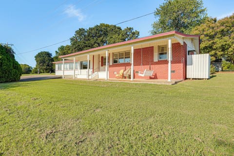 Kingston Vacation Rental | 4BR | 2BA | 2,000 Sq Ft | Stairs Required