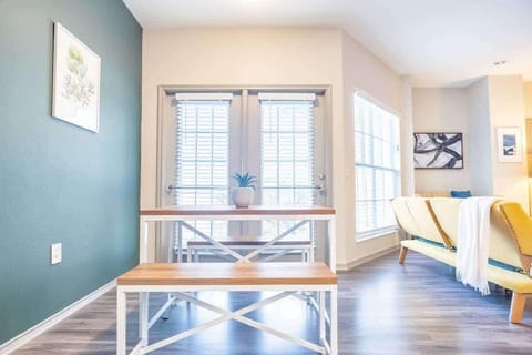 Standard Apartment, 1 Bedroom (Apartment) | Dining room