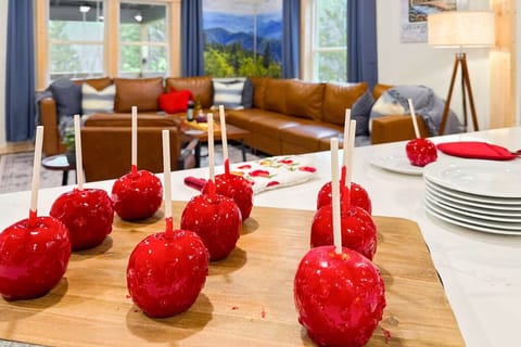 Surrounded by local orchards, wineries, and restaurants…