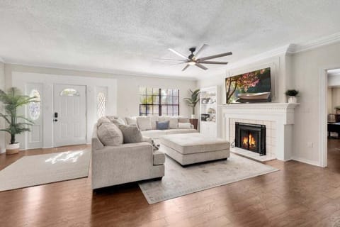 Villa, Multiple Bedrooms | Living area