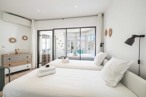 Apartment | 2 bedrooms, laptop workspace, iron/ironing board, bed sheets