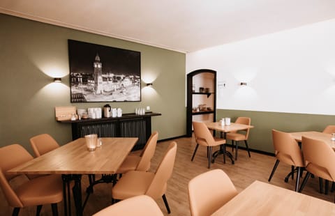 Daily buffet breakfast (EUR 8.50 per person)