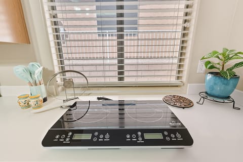 Electric Induction Cooktop with pots & pans in drawers