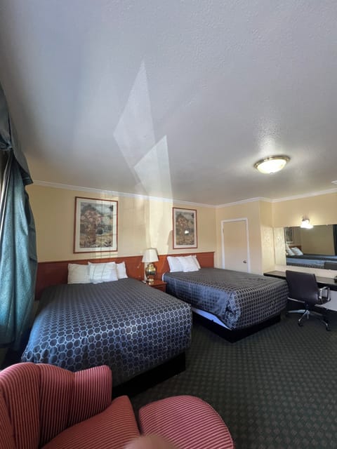 Classic Double Room | Desk, laptop workspace, free WiFi