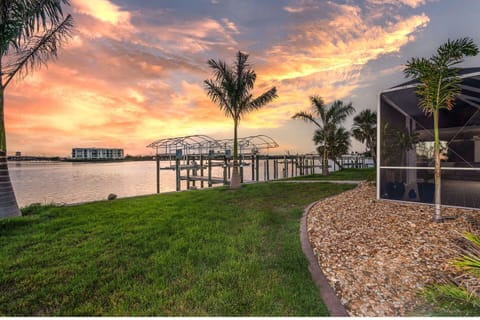 Breathtaking Lemon Bay sunsets and serene waters are just outside your backdoor!