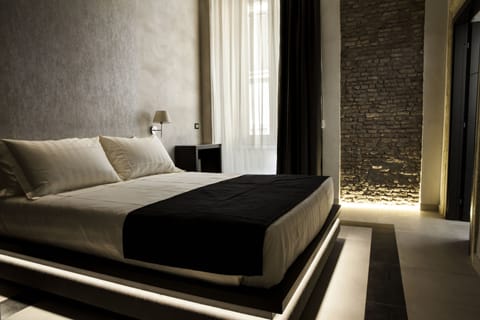 Standard Double Room | Egyptian cotton sheets, premium bedding, down comforters, free minibar