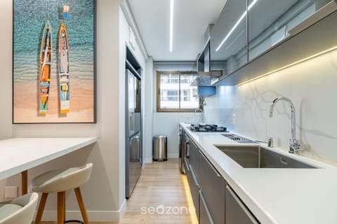 Basic Apartment | Private kitchen | Cookware/dishes/utensils