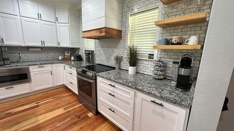 Electric stove, microwave, ice maker, Keurig coffee maker, coffee pods & spices