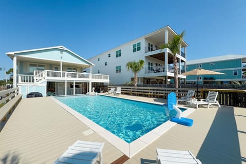 Incredibly Large Heated Pool