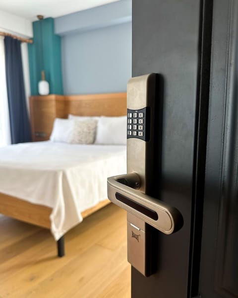 In-room safe, desk, blackout drapes, soundproofing